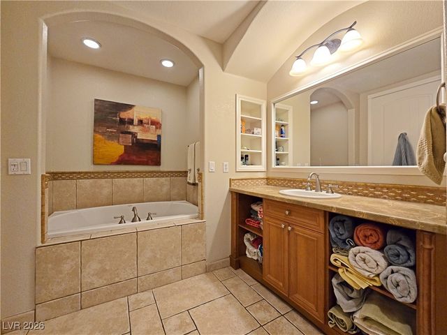 25 Via Visione 104, Henderson, NV 89011