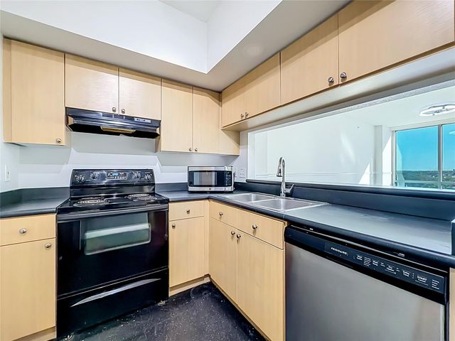 322 E CENTRAL BOULEVARD 815, Orlando, FL 32801