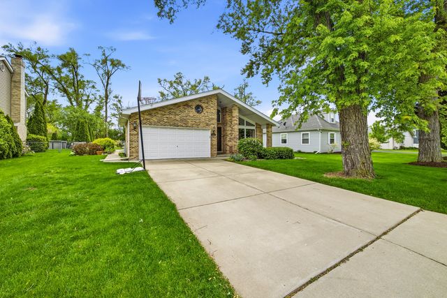 9621 W 56th Street, Countryside, IL 60525