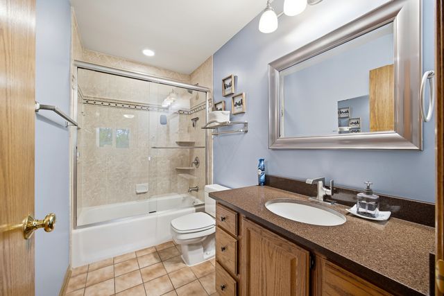 9621 W 56th Street, Countryside, IL 60525