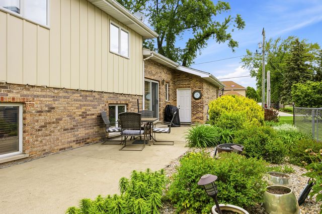 9621 W 56th Street, Countryside, IL 60525