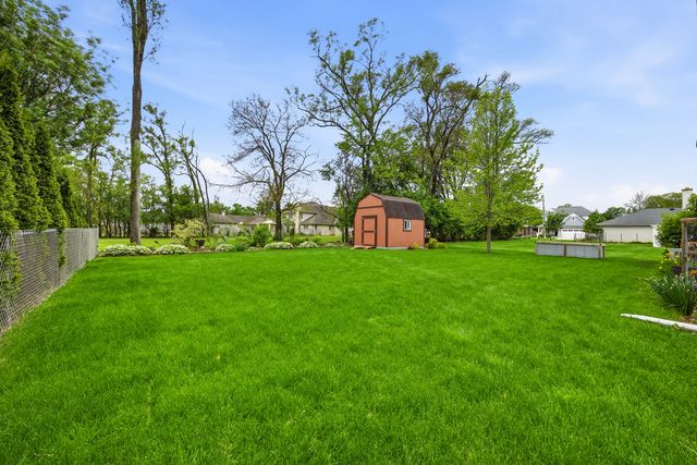 9621 W 56th Street, Countryside, IL 60525