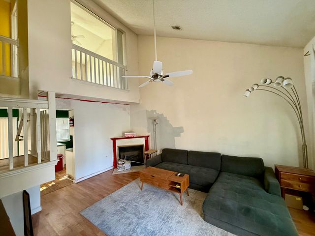 8105 Shadow Oak Drive, North Charleston, SC 29406