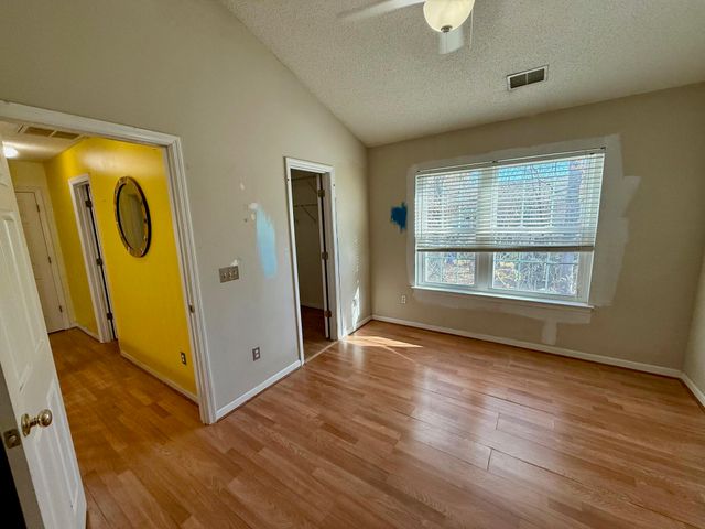 8105 Shadow Oak Drive, North Charleston, SC 29406