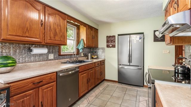 3545 Dillon Falls Rd, Zanesville, OH 43701
