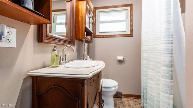 3545 Dillon Falls Rd, Zanesville, OH 43701
