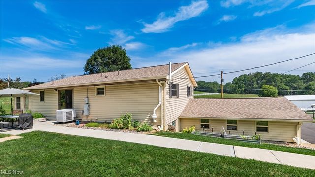 3545 Dillon Falls Rd, Zanesville, OH 43701