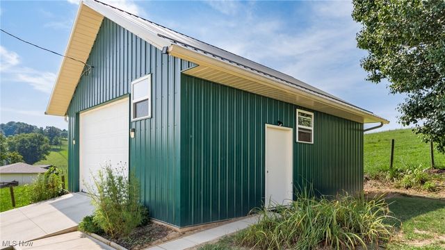 3545 Dillon Falls Rd, Zanesville, OH 43701