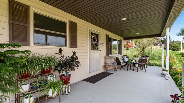 3545 Dillon Falls Rd, Zanesville, OH 43701