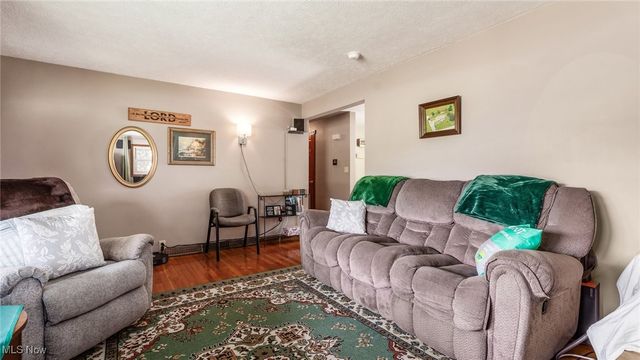 3545 Dillon Falls Rd, Zanesville, OH 43701