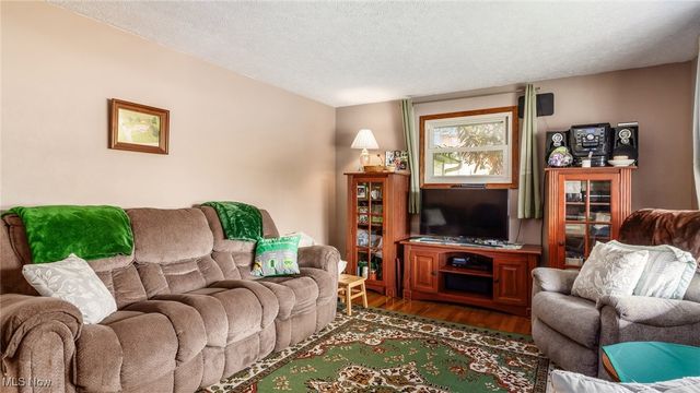 3545 Dillon Falls Rd, Zanesville, OH 43701