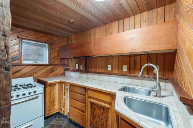 440 Mariposa Drive, Ventura, CA 93001