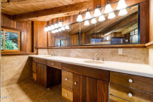 440 Mariposa Drive, Ventura, CA 93001