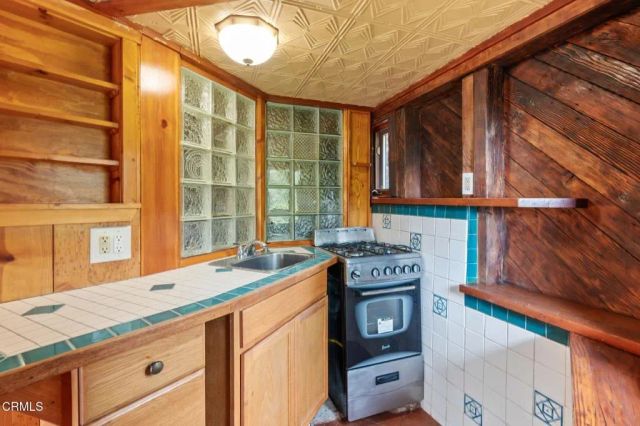 440 Mariposa Drive, Ventura, CA 93001