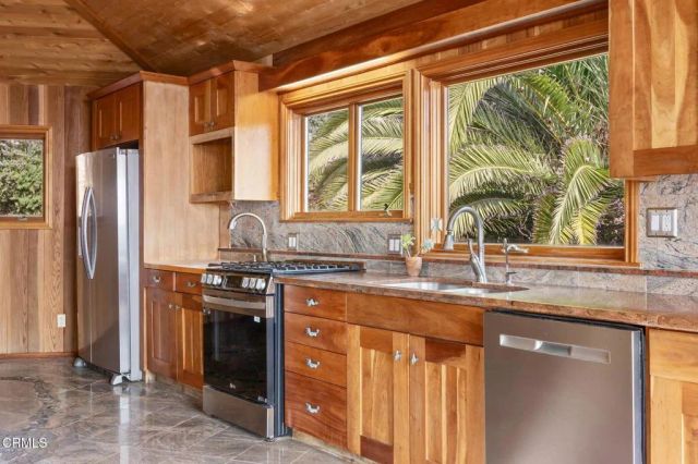 440 Mariposa Drive, Ventura, CA 93001