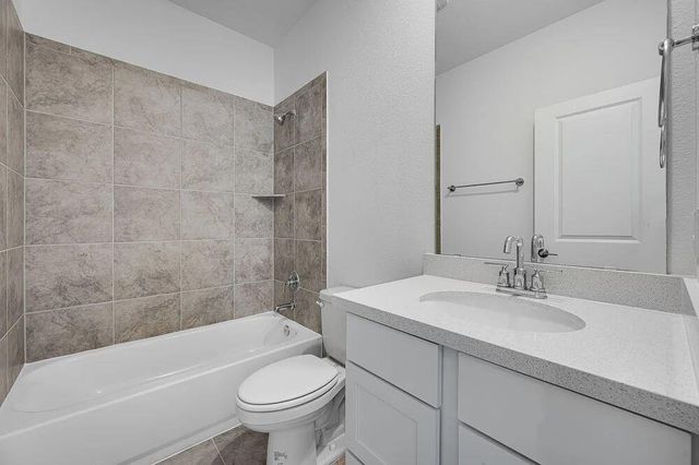 208 Childress ST, Hutto, TX 78634