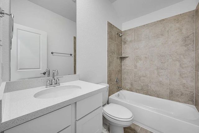 208 Childress ST, Hutto, TX 78634