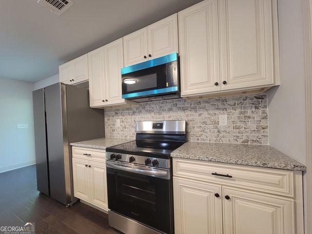 402 Loblolly Ridge, Locust Grove, GA 30248