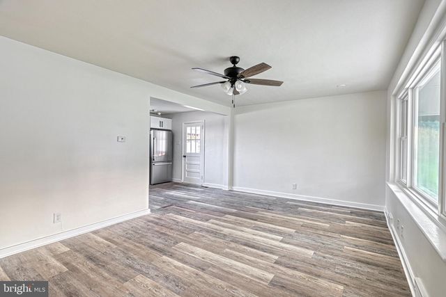 5 WILLIAM PENN DR, Camp Hill, PA 17011