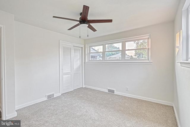 5 WILLIAM PENN DR, Camp Hill, PA 17011