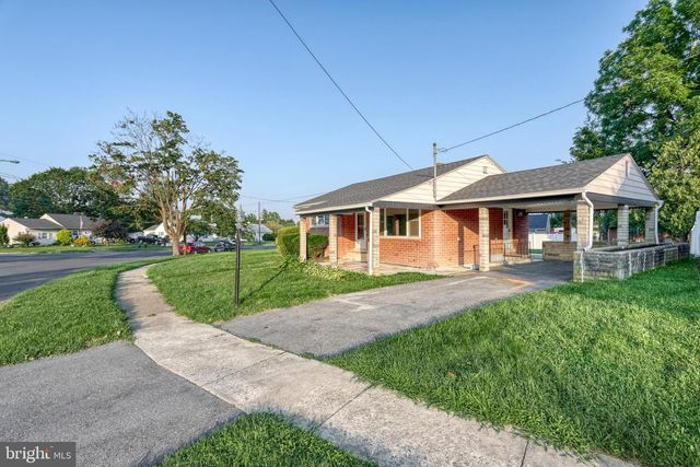 5 WILLIAM PENN DR, Camp Hill, PA 17011