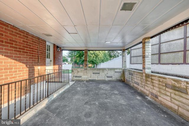 5 WILLIAM PENN DR, Camp Hill, PA 17011