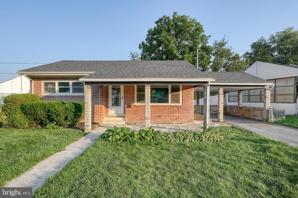 5 WILLIAM PENN DR, Camp Hill, PA 17011