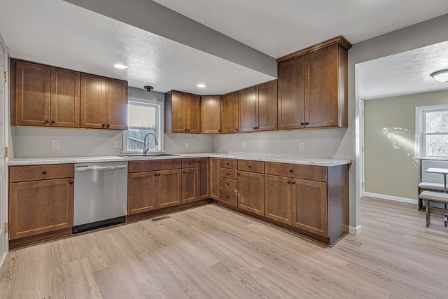 589 Pine Run Rd, New Sewickley Twp, PA 15042