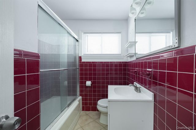 12 Valley View Road, Hyde Park, NY 12538