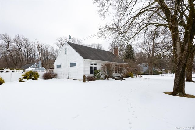 12 Valley View Road, Hyde Park, NY 12538