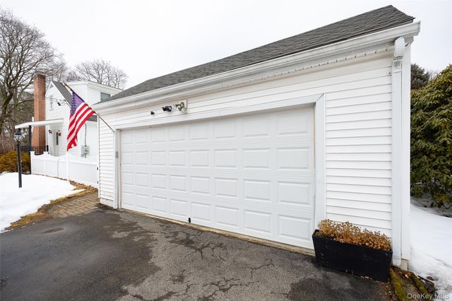 12 Valley View Road, Hyde Park, NY 12538