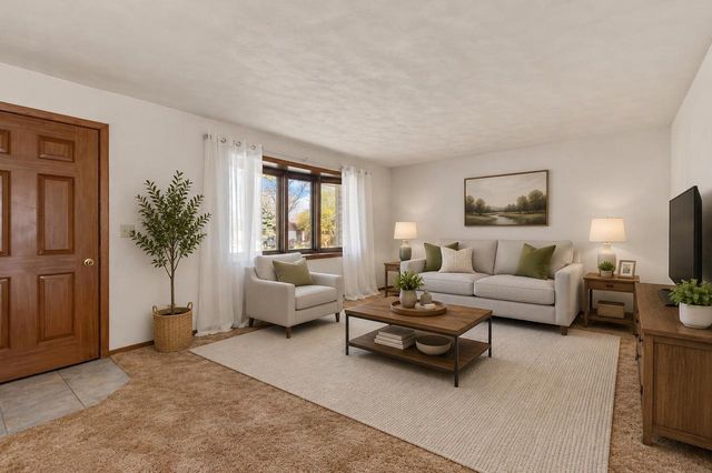 32 THISTLE DOWN COURT, Appleton, WI 54915