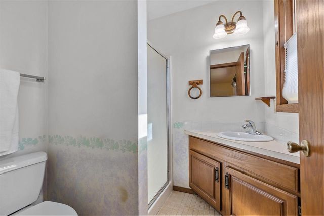 32 THISTLE DOWN COURT, Appleton, WI 54915