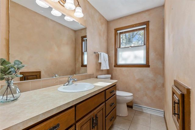 32 THISTLE DOWN COURT, Appleton, WI 54915