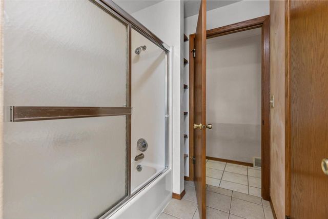 32 THISTLE DOWN COURT, Appleton, WI 54915