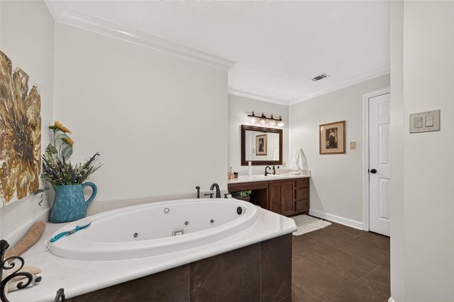 324 Champions Colony Iii, Houston, TX 77069