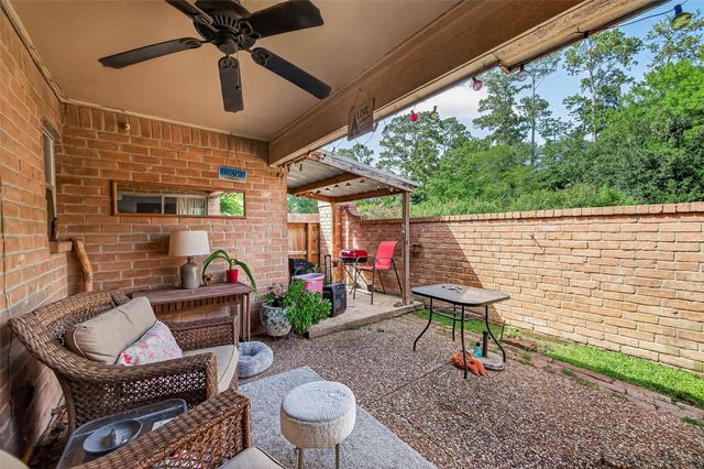 324 Champions Colony Iii, Houston, TX 77069