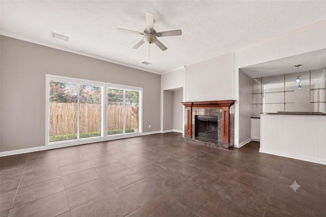 324 Champions Colony Iii, Houston, TX 77069
