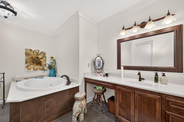 324 Champions Colony Iii, Houston, TX 77069