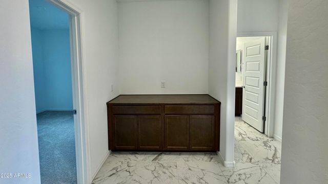 10214 W INDIANOLA Avenue, Avondale, AZ 85392