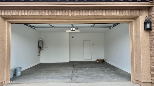 10214 W INDIANOLA Avenue, Avondale, AZ 85392