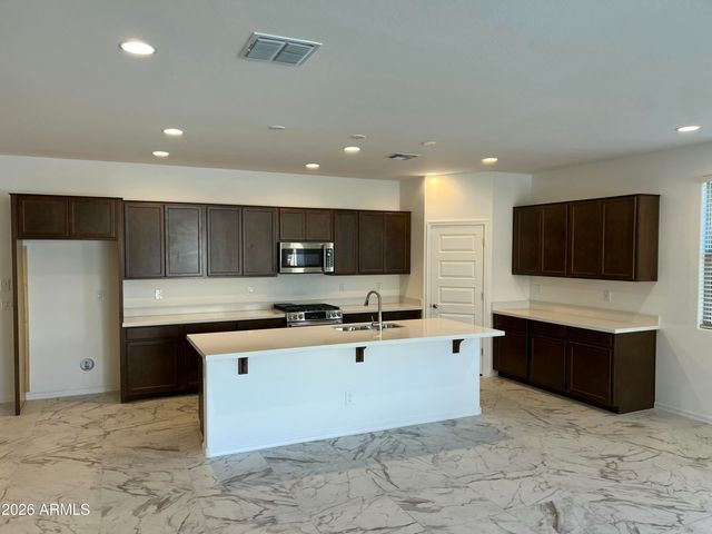 10214 W INDIANOLA Avenue, Avondale, AZ 85392