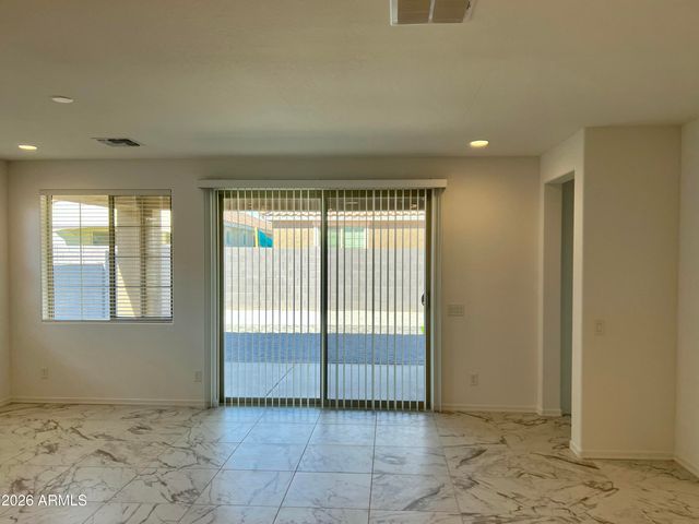 10214 W INDIANOLA Avenue, Avondale, AZ 85392