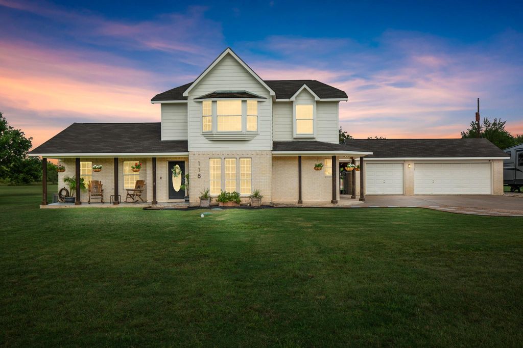 118 Deep Lake DR, Liberty Hill, TX 78642