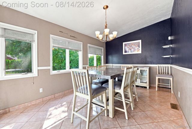 475 Belanger Street, Grosse Pointe Farms, MI 48236