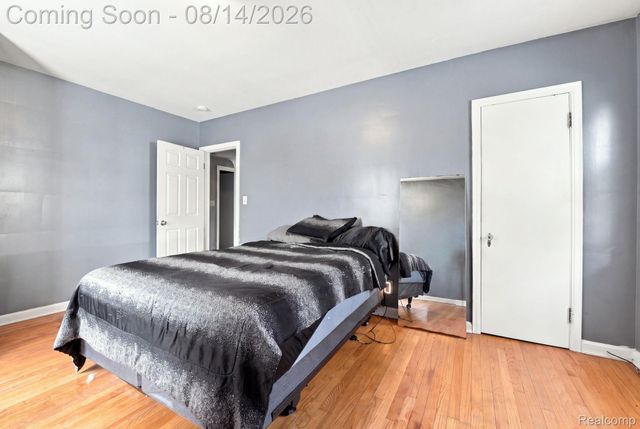475 Belanger Street, Grosse Pointe Farms, MI 48236