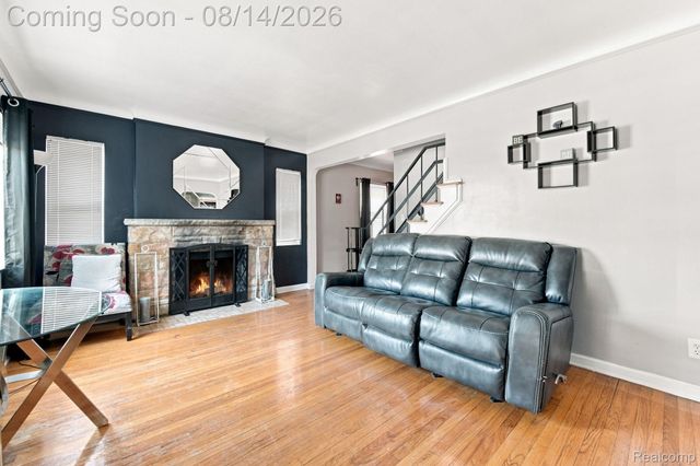 475 Belanger Street, Grosse Pointe Farms, MI 48236
