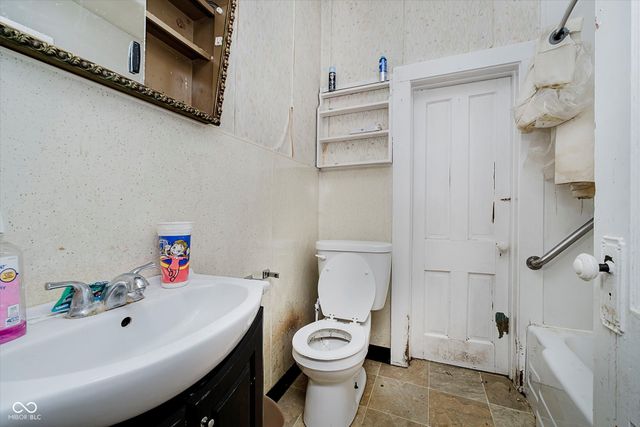 601 N Livingston Avenue, Indianapolis, IN 46222