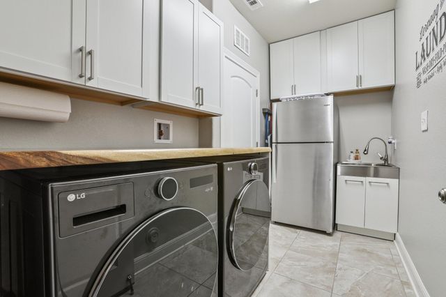 2801 Mossy Springs DR, Leander, TX 78641