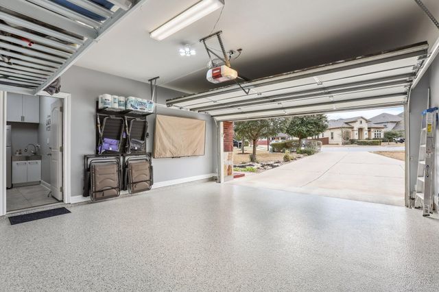 2801 Mossy Springs DR, Leander, TX 78641